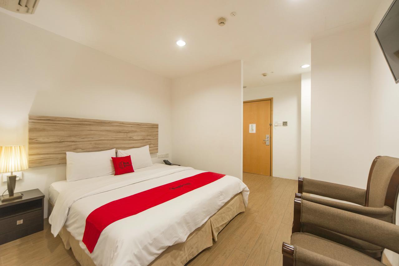 Reddoorz Plus @ Victoria Street Singapore Bagian luar foto