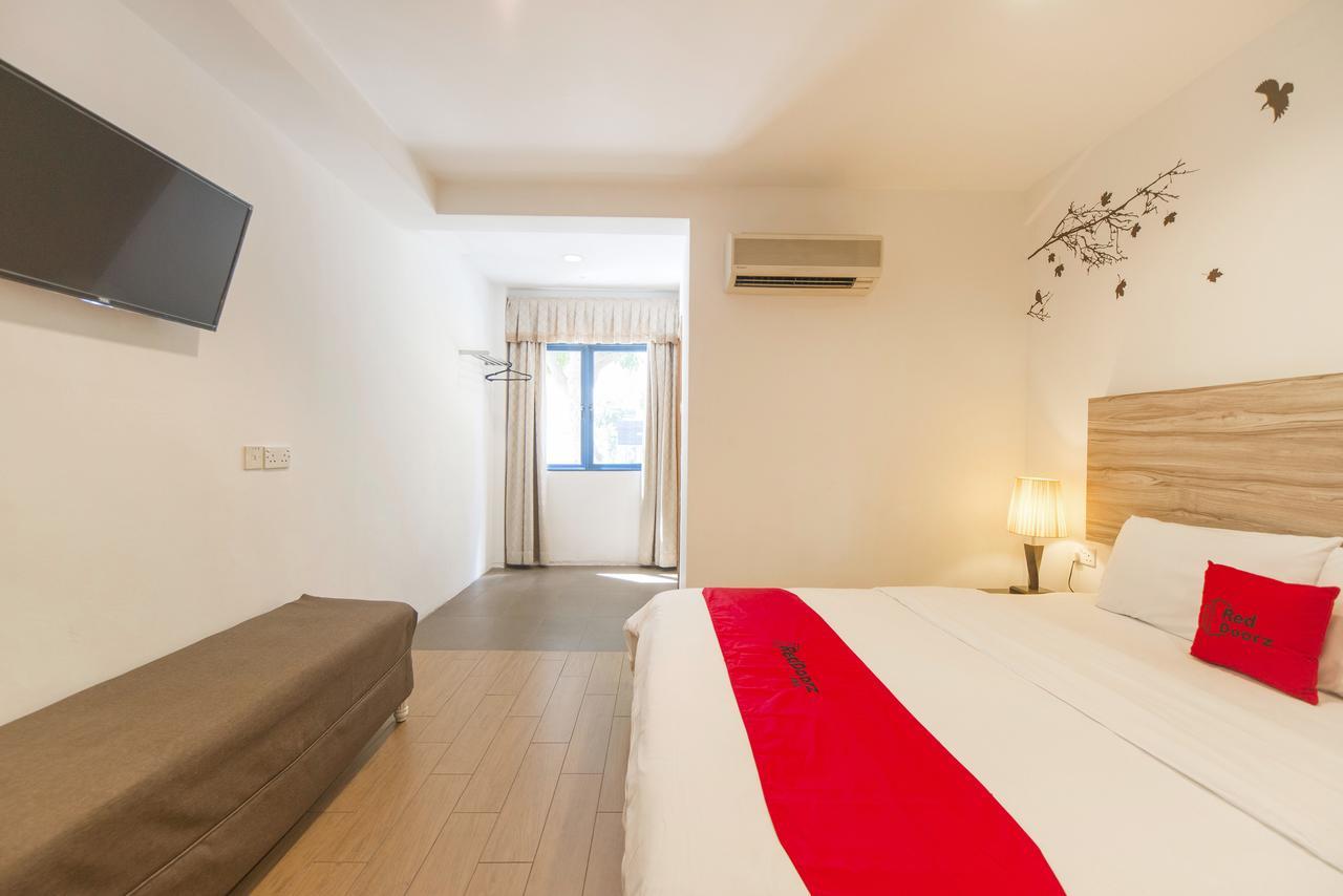 Reddoorz Plus @ Victoria Street Singapore Bagian luar foto