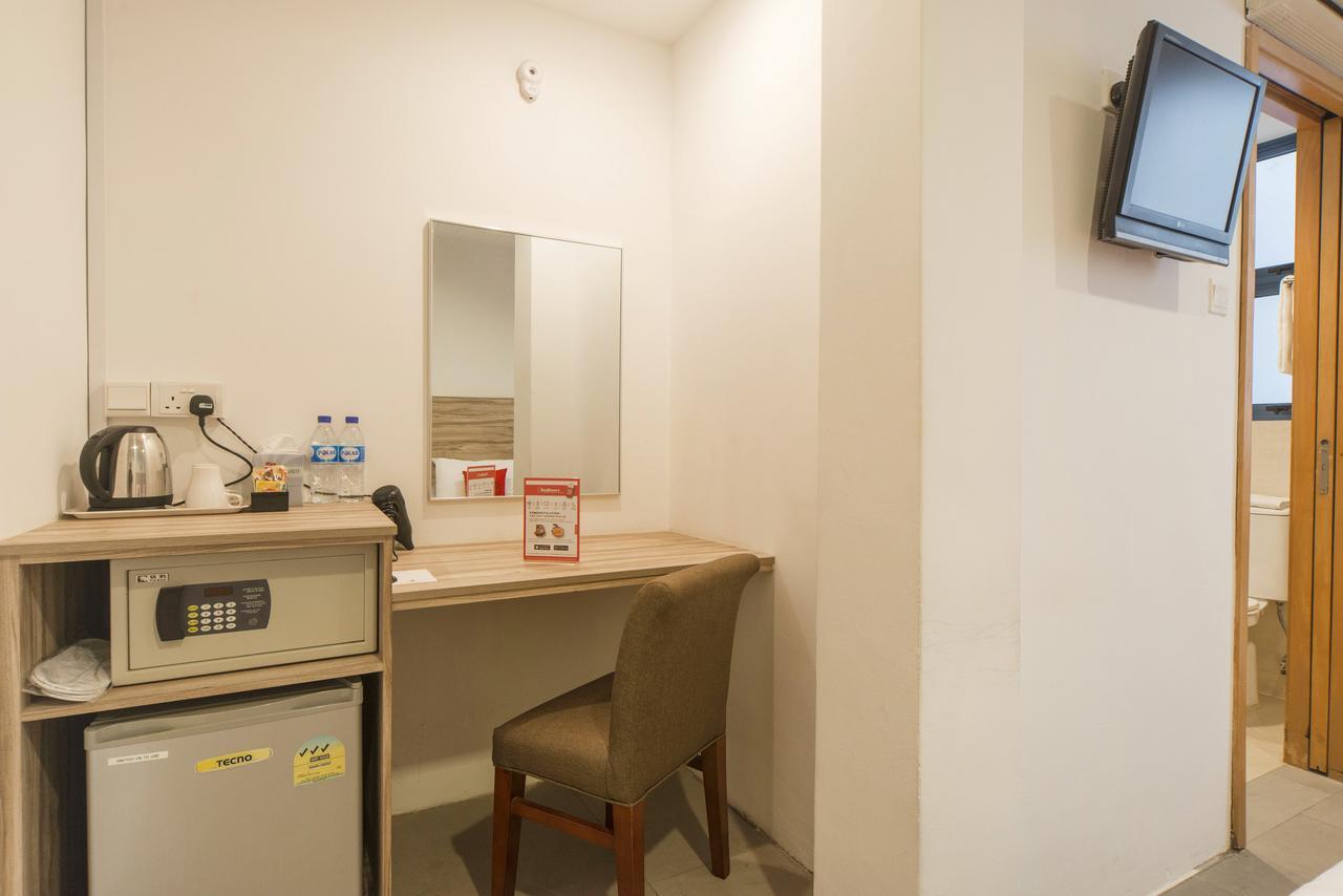 Reddoorz Plus @ Victoria Street Singapore Bagian luar foto