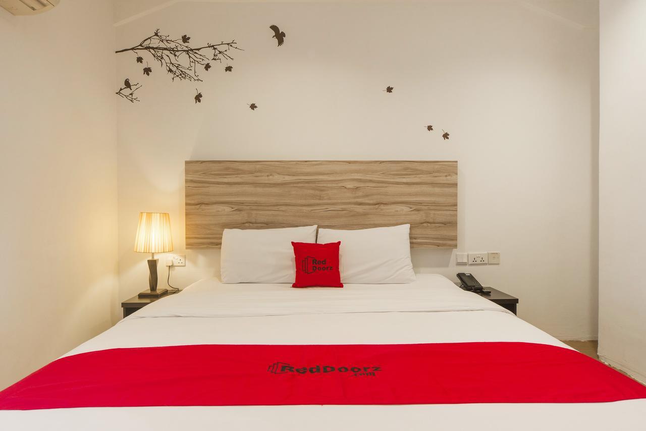 Reddoorz Plus @ Victoria Street Singapore Bagian luar foto